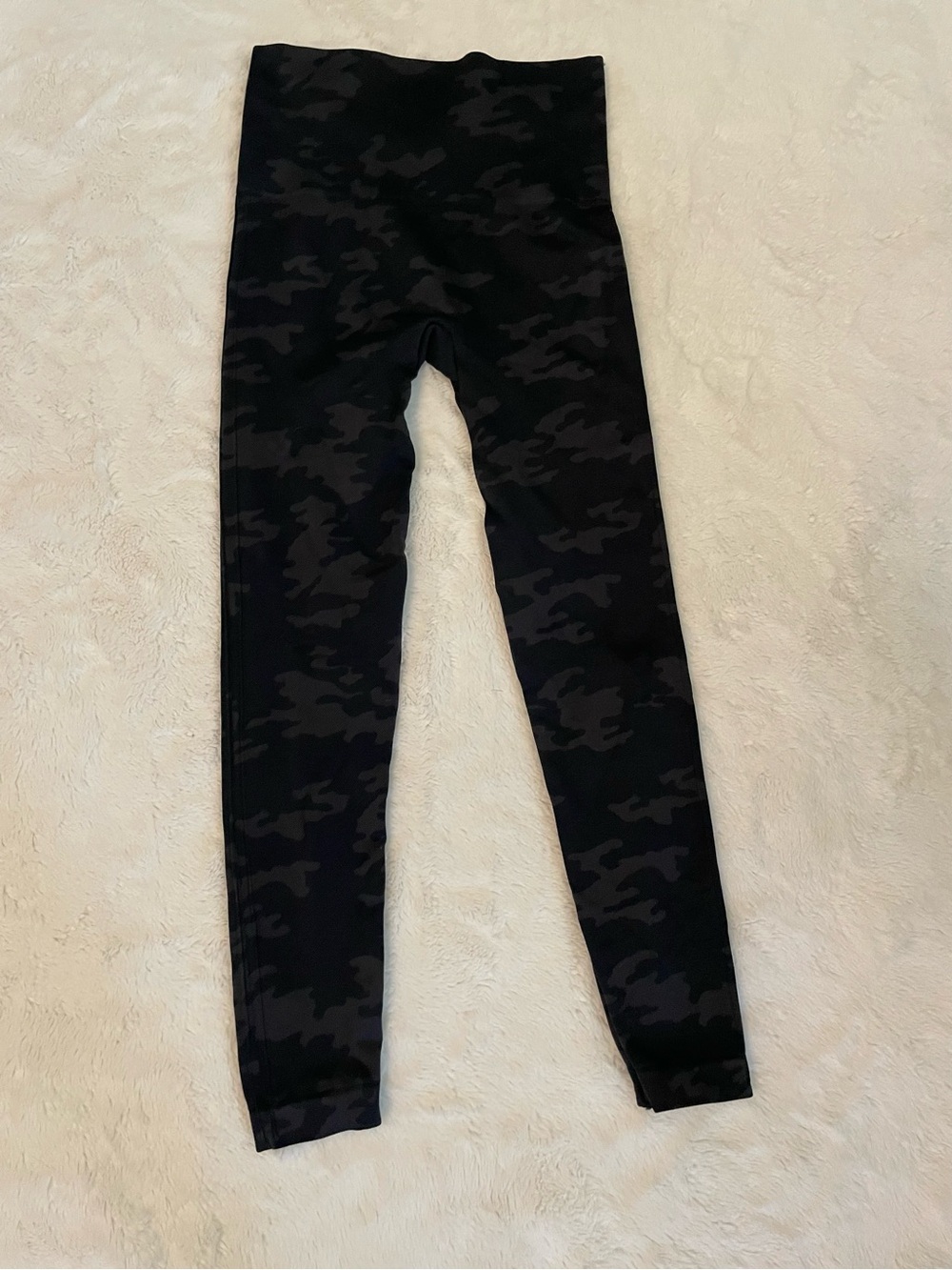 Spanx Size Small Black Camo Leggings - Comfort Stretch